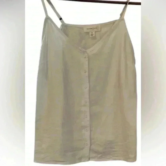 Women’s White Treasure & Bond V neck Button Down Camisole, Size Medium - Picture 1 of 7